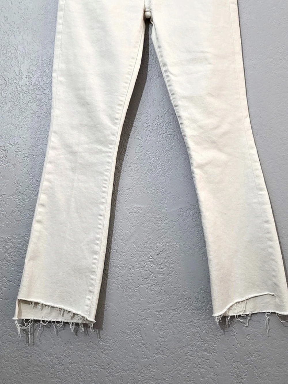 MOTHER The Insider Crop Step Fray Jeans Cream Puff High Rise Size 24 - Picture 5 of 12